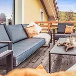 3 Bedroom Beautiful In Wartenberg