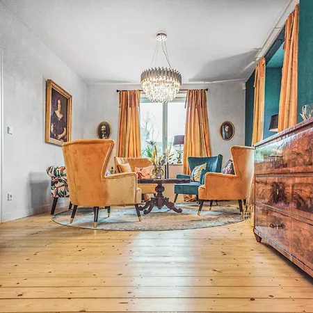 3 Bedroom Beautiful In Wartenberg *