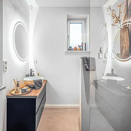 3 Bedroom Beautiful In Wartenberg *