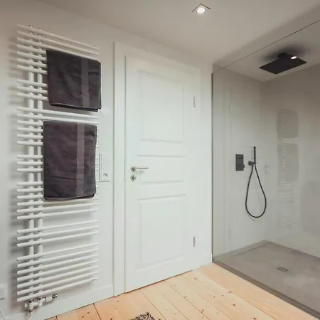 3 Bedroom Beautiful In Wartenberg *